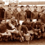 Л.Островський у складі "Динамо" Київ – володаря Кубка СРСР 1966 р. (присів другий зліва)