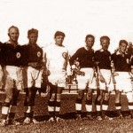 Збірна УСРР зразка 1933 року перед матчем зі збірною Туреччини в  Харкові (кияни: зліва другий Єпішев, сьомий Щегоцький, восьмий Прокофьєв і десятий Ф.Тютчев)