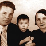 М.Коротких з дружиною Ганною та дочкою Євгенією